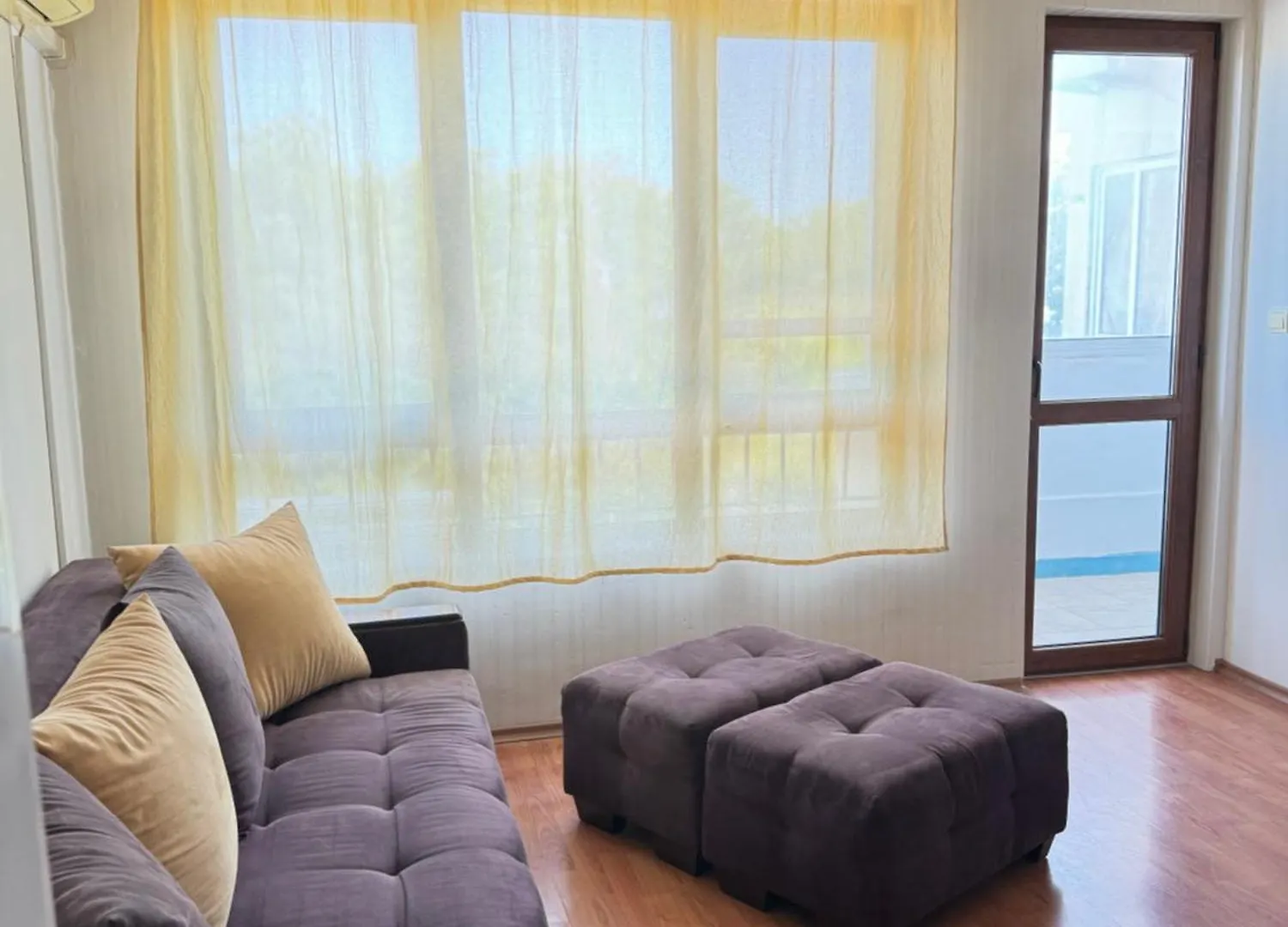 Apartment Изгрев Апартамент С 2 Отделни Спални Burgas